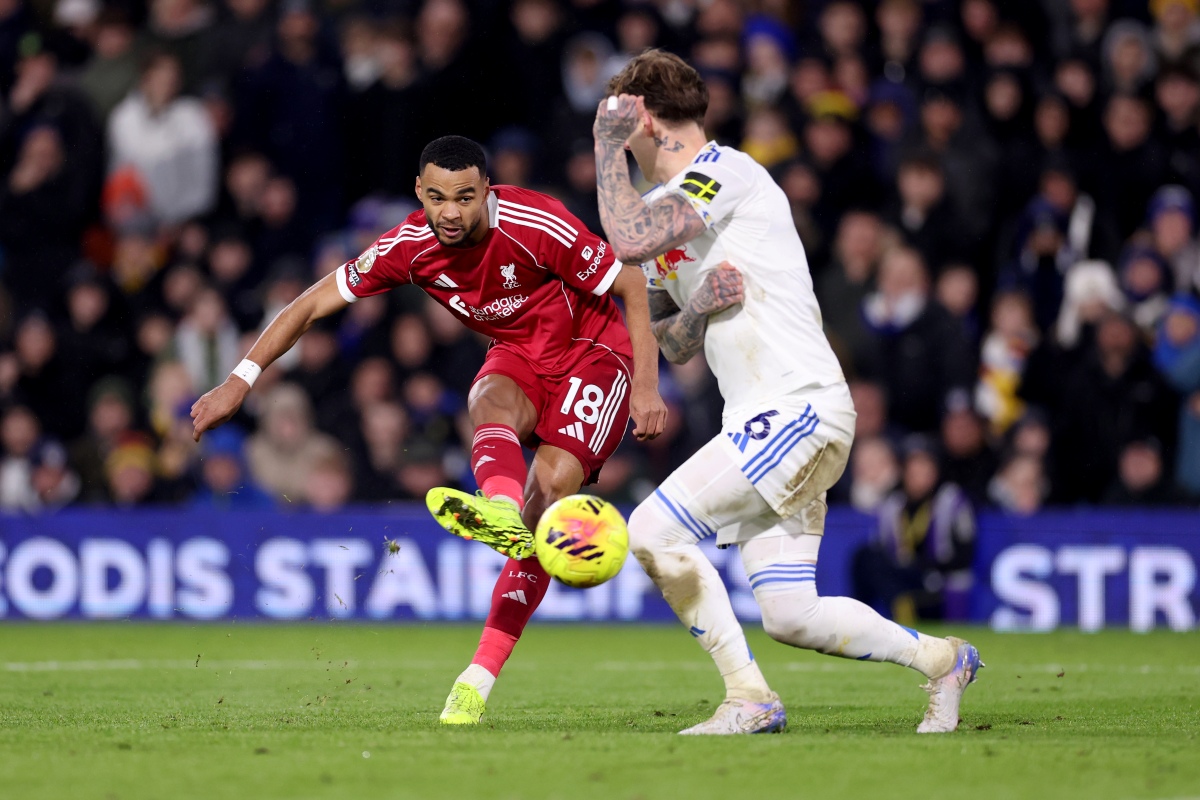 Em jogo de seis gols, Leeds e Liverpool empatam pela Premier League