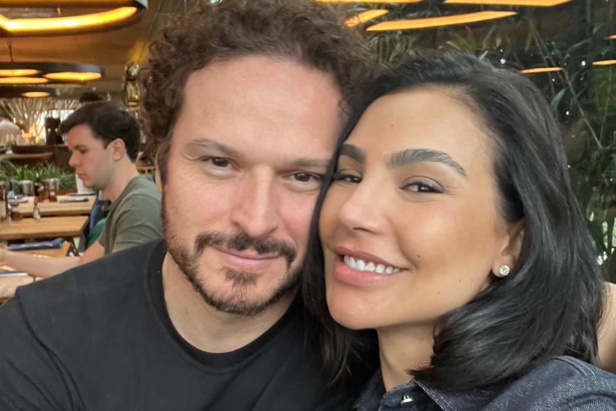 Cíntia Chagas anuncia fim do relacionamento com o deputado Fred Costa