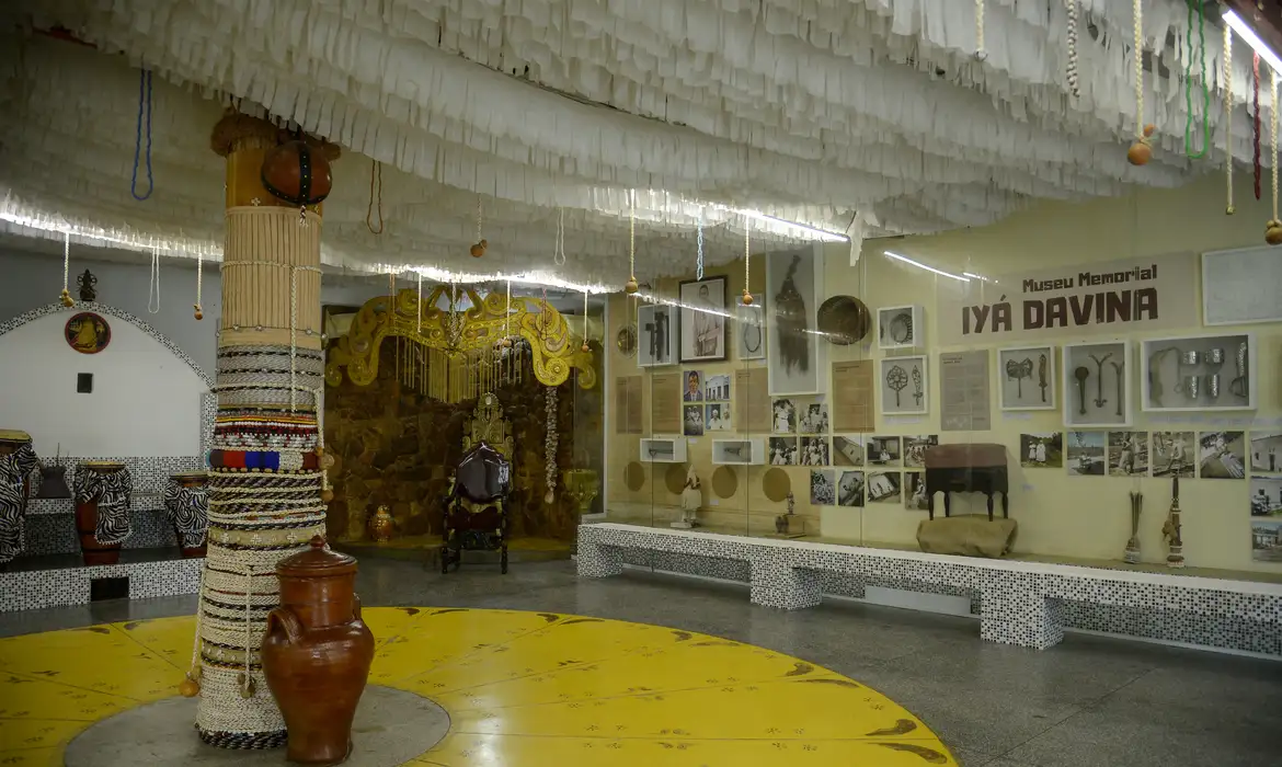 Racismo religioso: 76% dos terreiros no Brasil sofreram violências