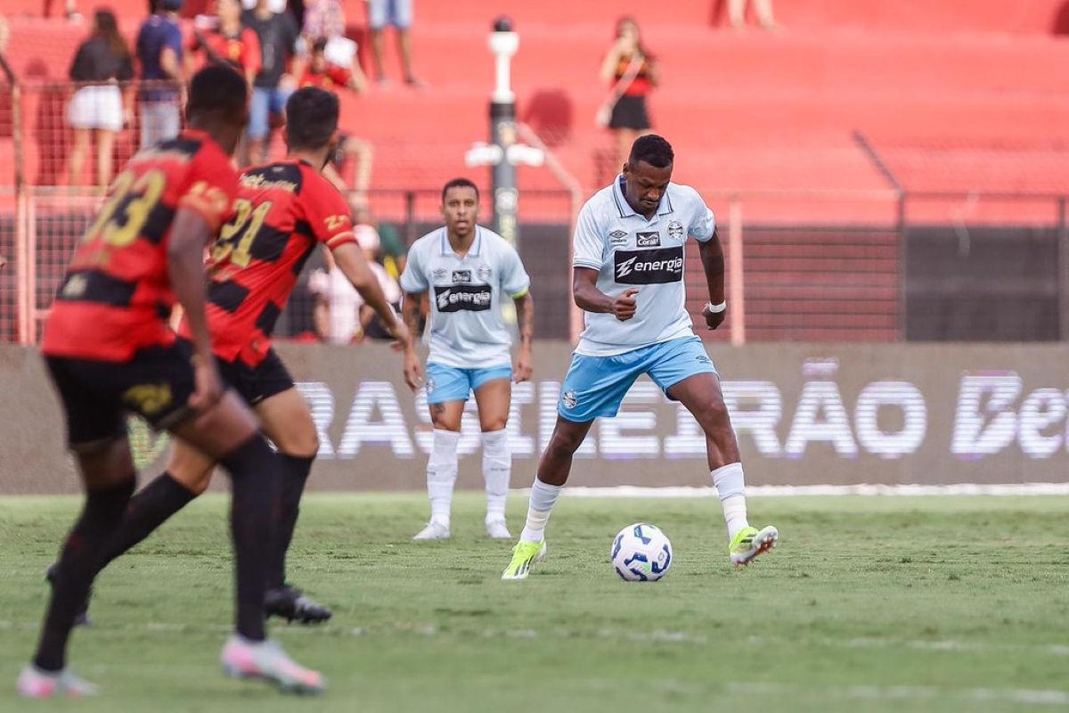 Brasileirão: confira os melhores momentos de Sport 0 x 4 Grêmio