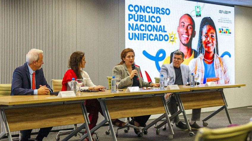 Abstenção na 2ª fase do CNU é de 20%, diz Esther Dweck