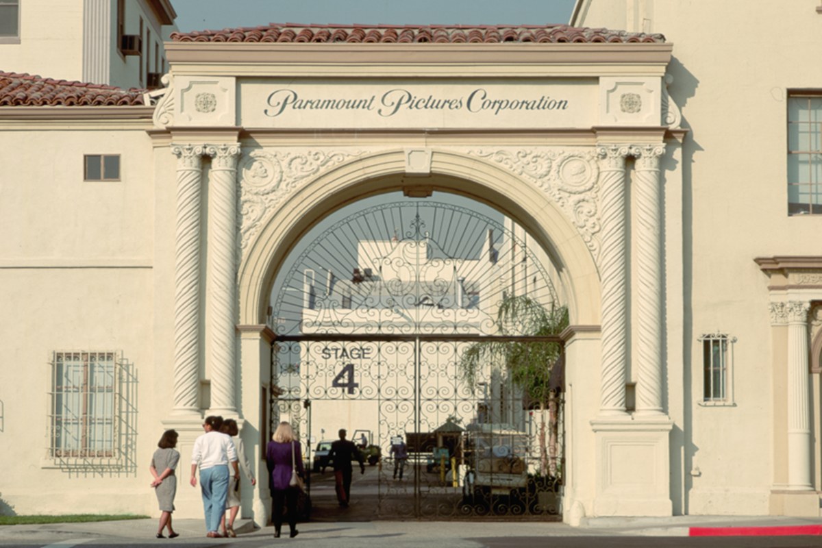 Paramount faz nova oferta e tenta melar venda da Warner para Netflix