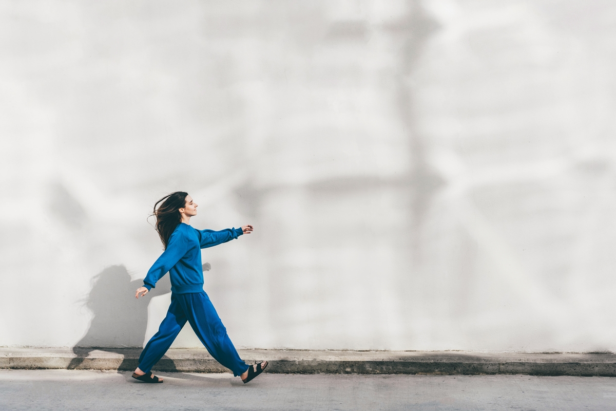 Da saúde do coração à pele mais bonita: saiba 4 benefícios de caminhar