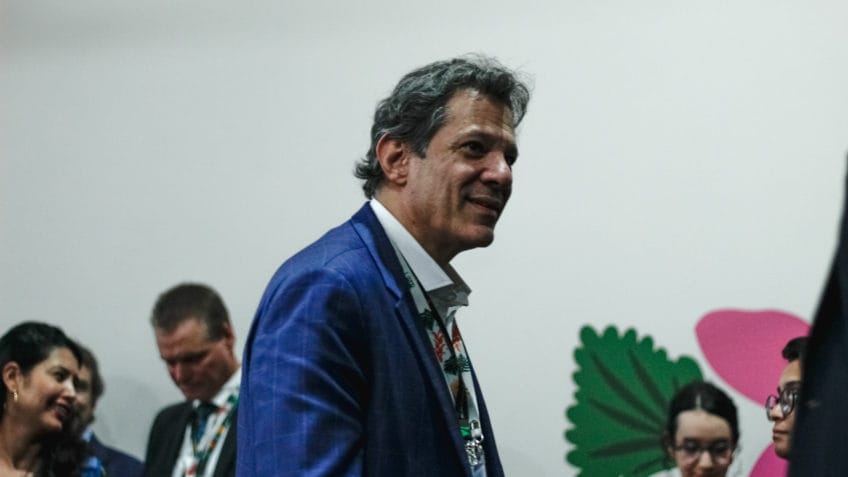 Haddad abre espaço para aporte abaixo de R$ 6 bi aos Correios