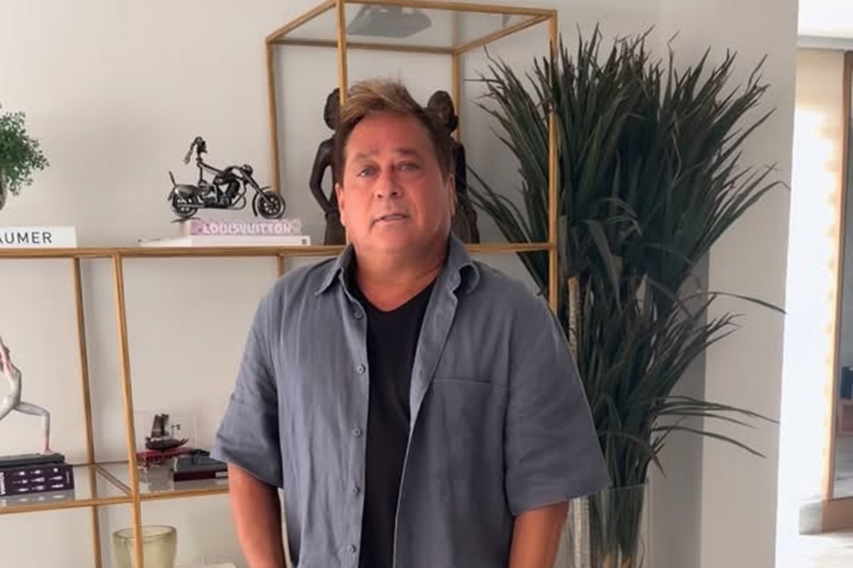 Leonardo recebe alta de hospital e manda recado aos fãs