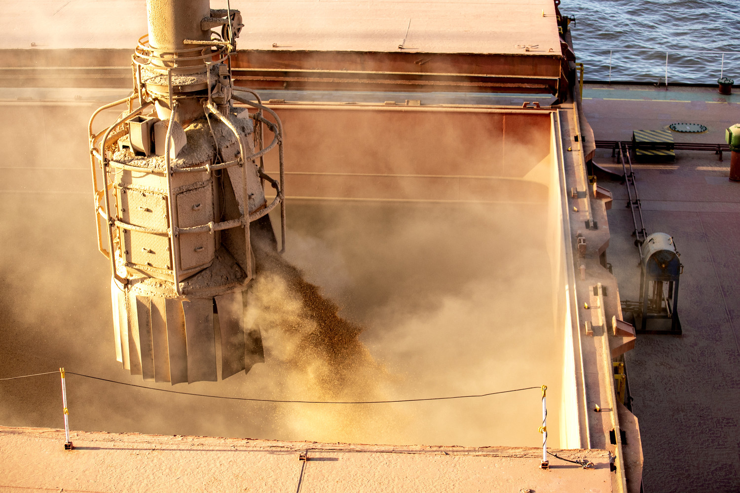 Governo anuncia nova redução de impostos de exportação para cadeia de grãos