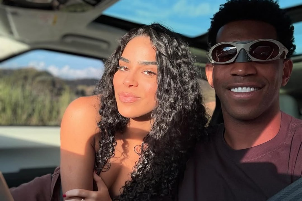 Ex-BBB fala pela 1ª vez após o namorado jogador ter engravidado outra