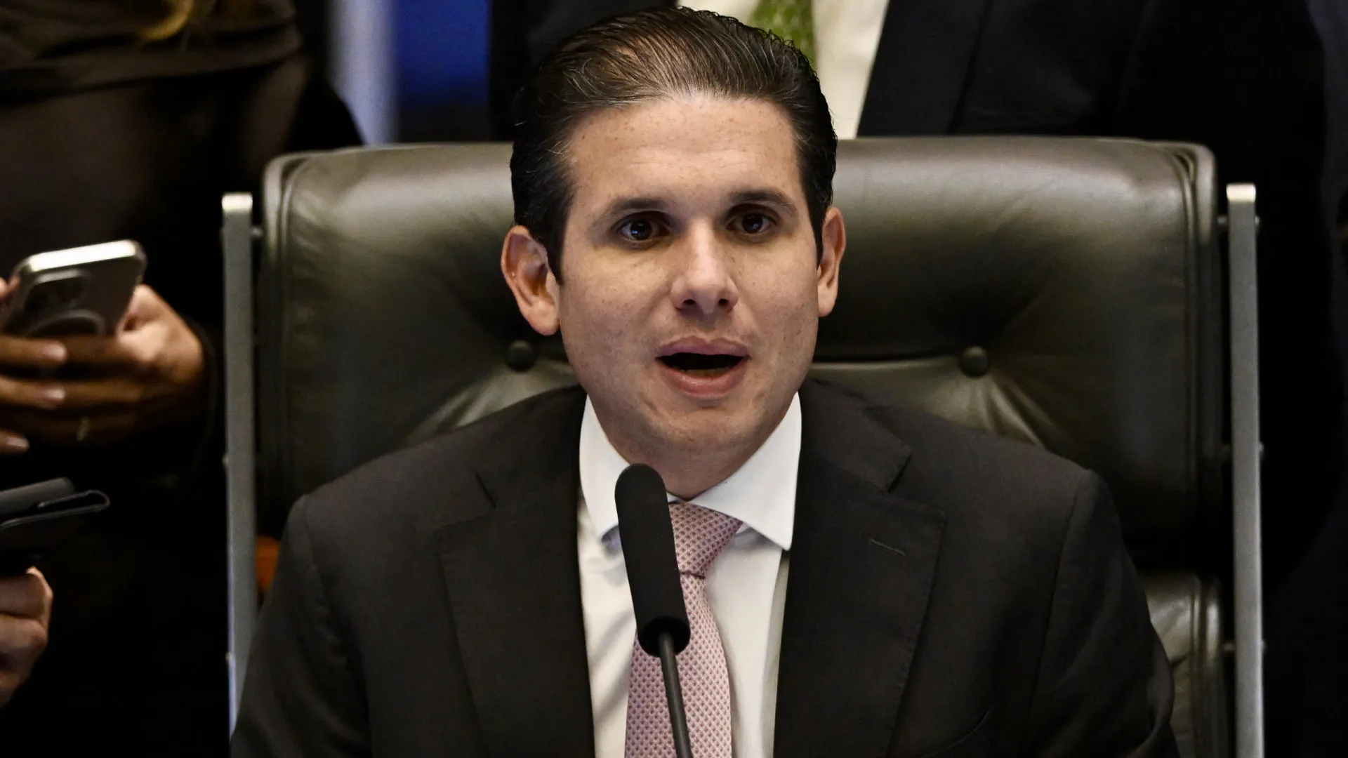 Motta diz que decidirá sobre Eduardo e pautará perda de mandato de Zambelli, Ramagem e Glauber