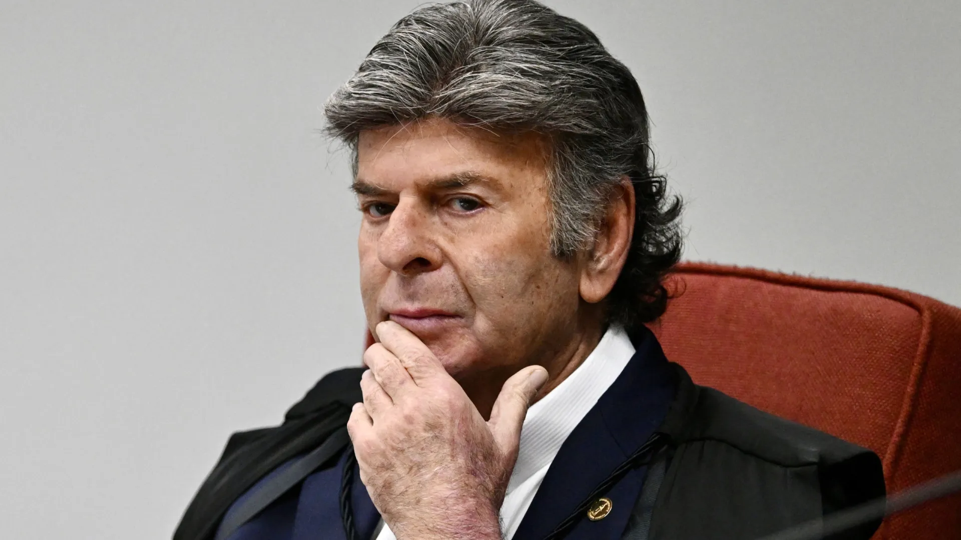 STF nega pedido para Fux julgar 'núcleo 2' do plano de golpe; 'absurdo', reage Moraes