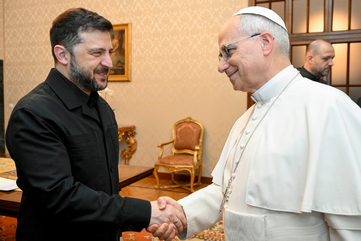 Leão XIV encontra Zelensky em meio a críticas ao plano de paz dos EUA