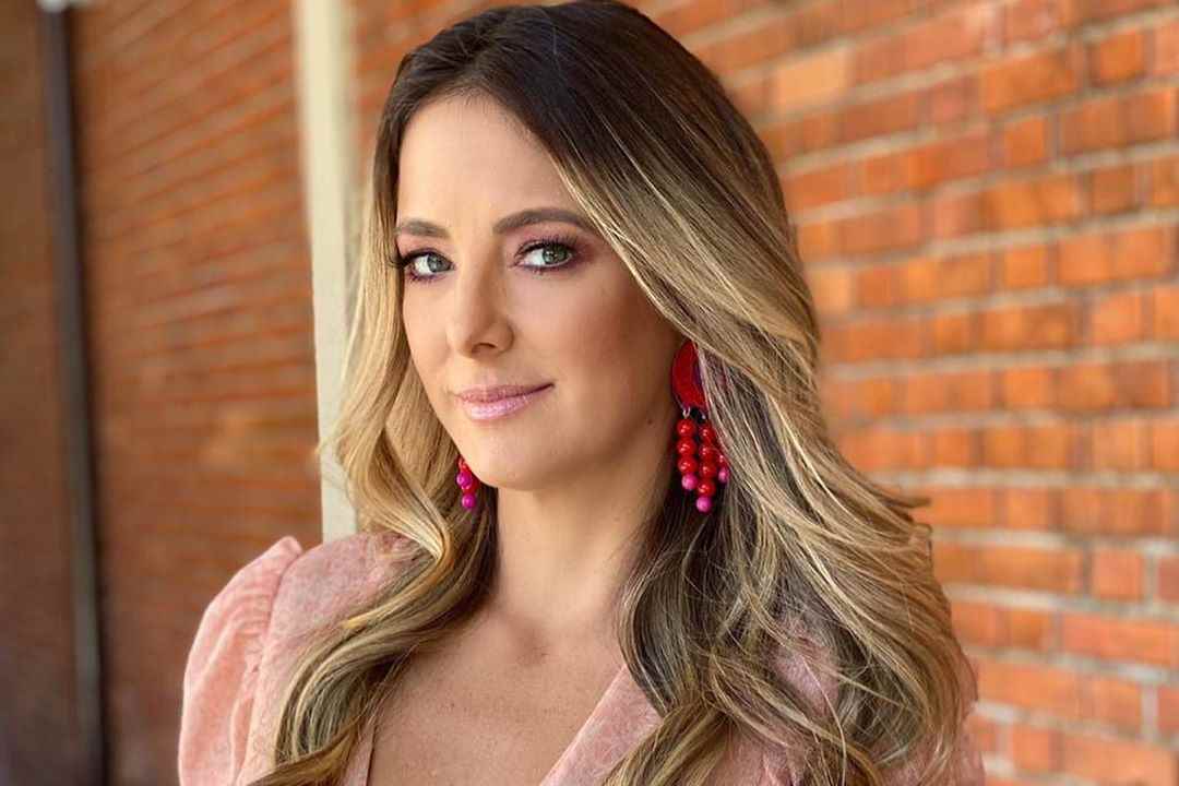 Record TV se pronuncia sobre saída de Ticiane Pinheiro. Leia nota
