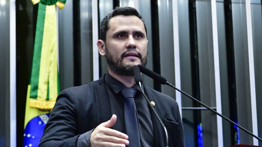 Cleitinho lidera corrida pelo governo de MG, diz pesquisa