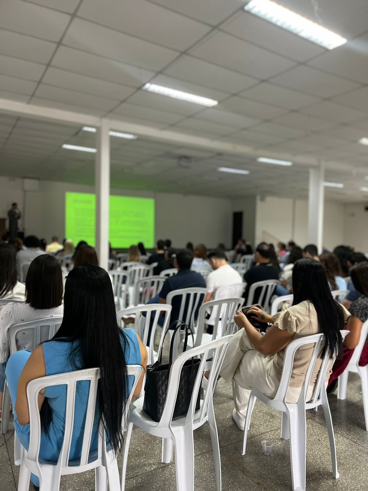 Prefeitura capacita mais de 250 profissionais para implantação do novo programa