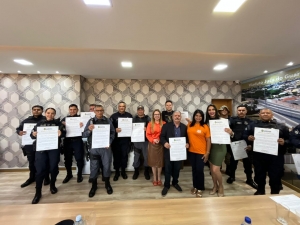 Policiais destacam valorização do trabalho em cerimônia no Legislativo