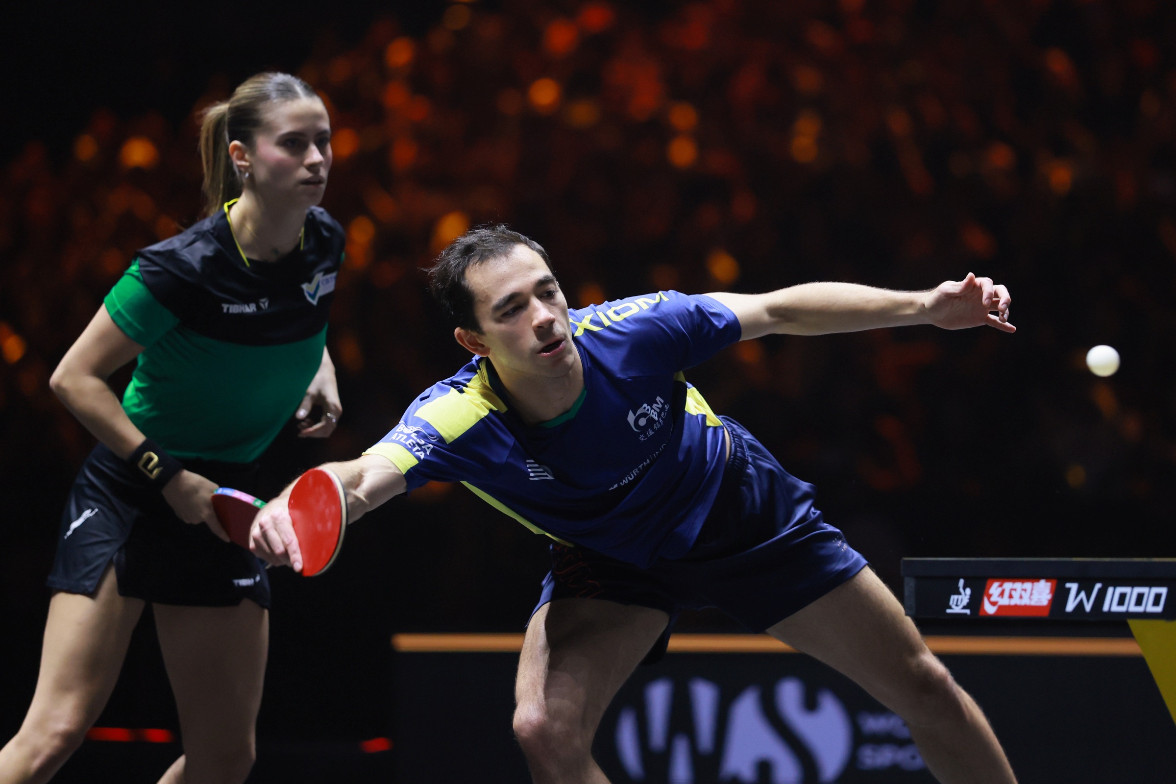 Calderano e Takahashi vencem espanhóis no WTT de Hong Kong