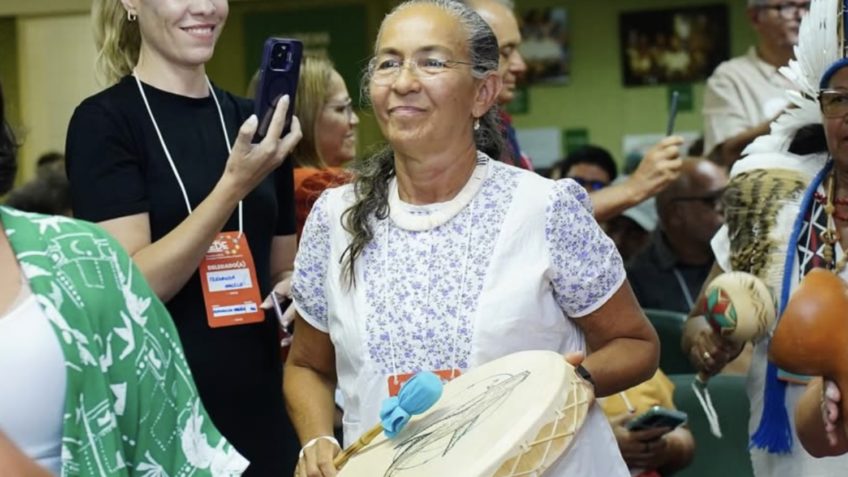 Heloísa Helena assumirá o lugar de Glauber, suspenso por 6 meses