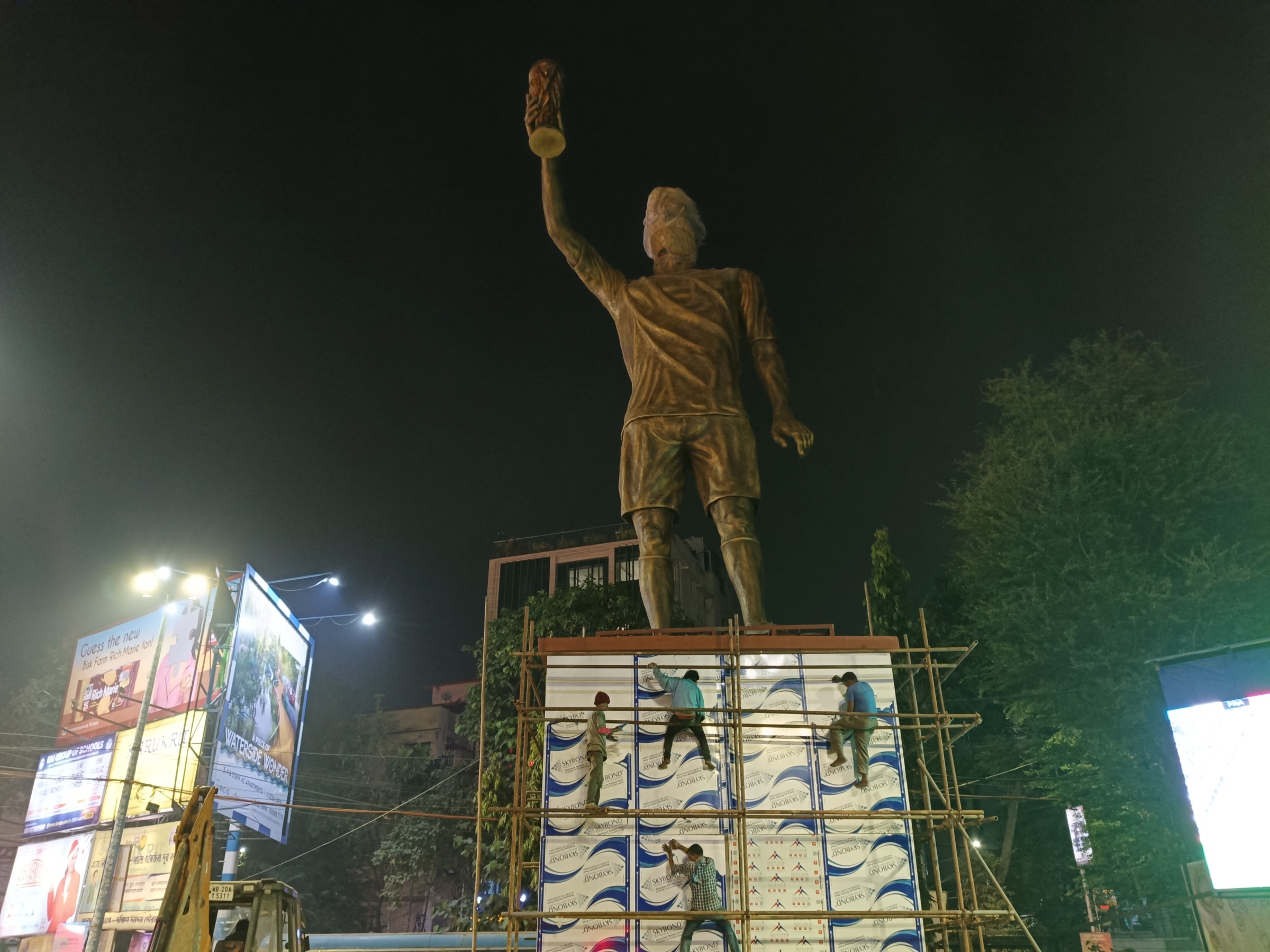 Estátua de 21 metros de Lionel Messi está em construção na Índia