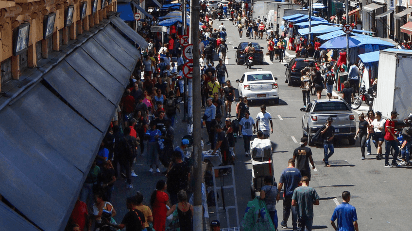 Vendas do comércio crescem 0,5% em outubro, diz IBGE