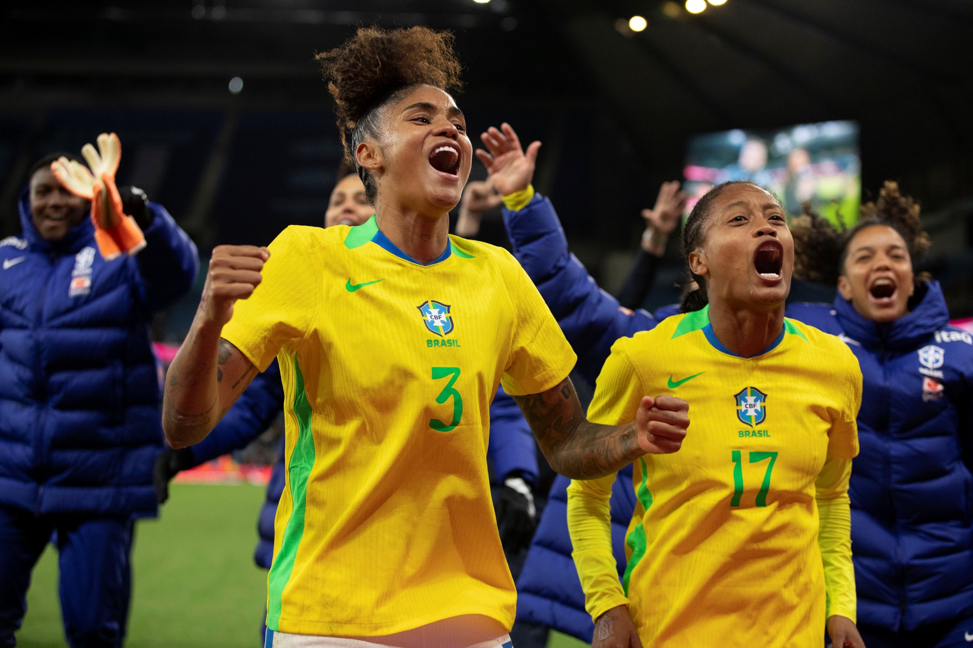 Seleção feminina sobe uma posição no ranking da Fifa. Veja lista