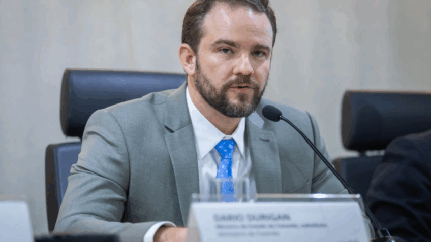 Governo busca o caminho do meio, diz Durigan sobre equilíbrio fiscal