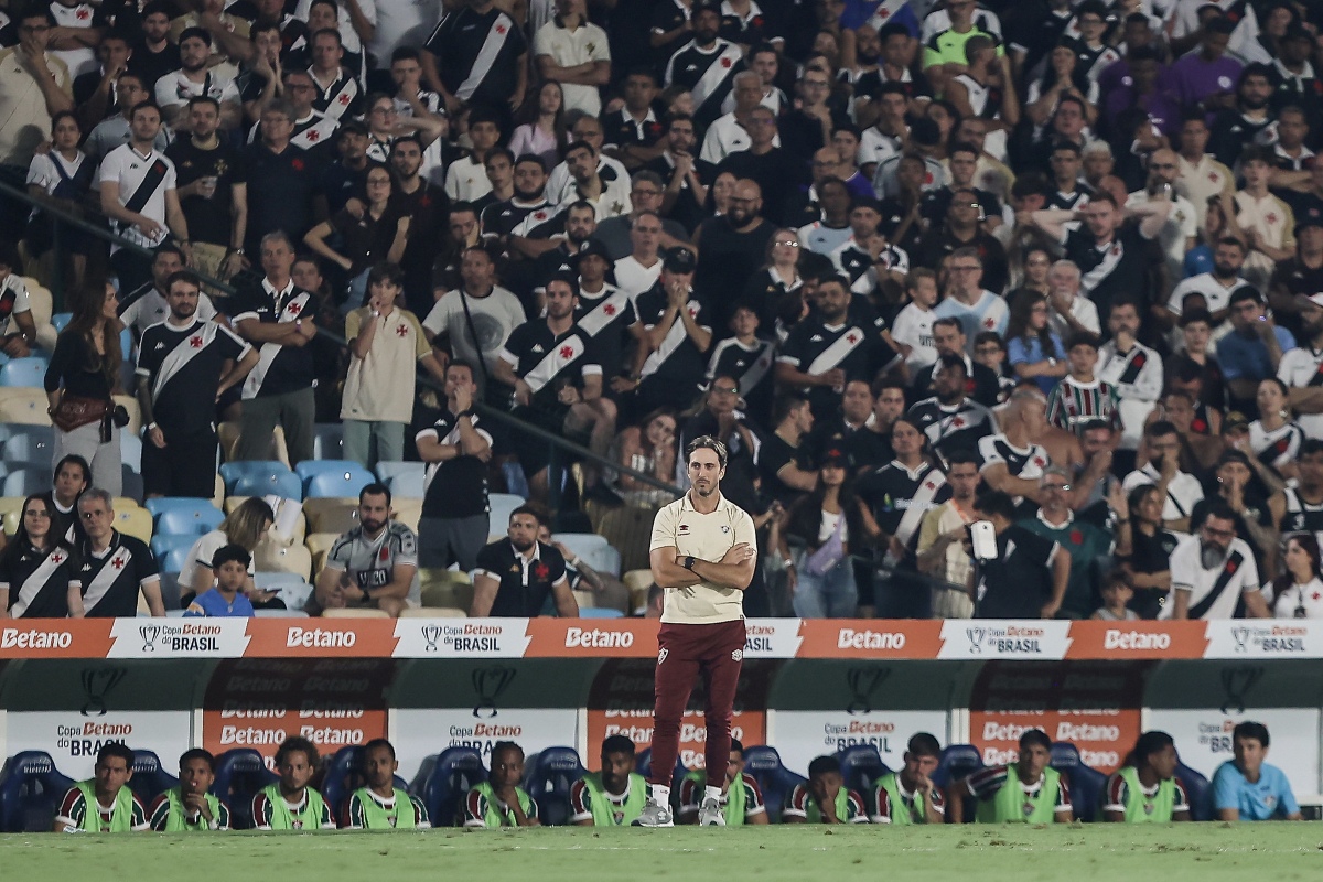 Zubeldía aponta equilíbrio após derrota do Fluminense para o Vasco