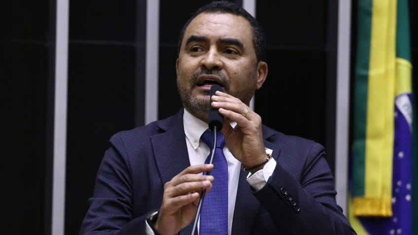 STF mantém cargo do governador de Tocantins investigado por corrupção