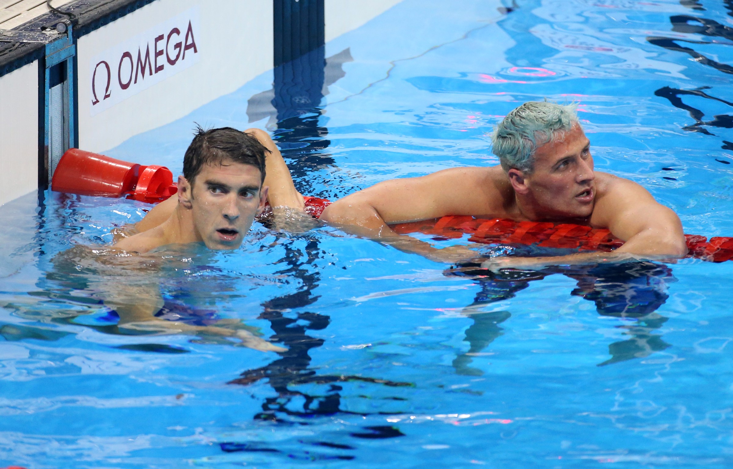 Nadador histórico e campeão olímpico coloca medalhas de ouro em leilão