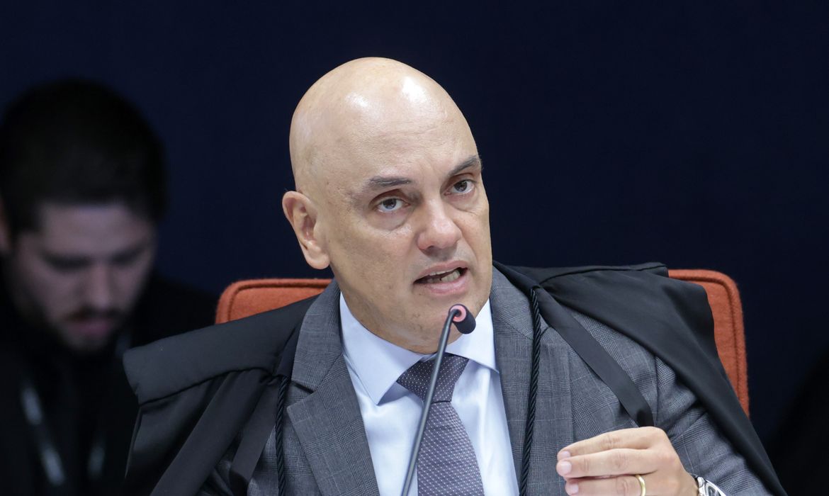 Moraes vota por perda imediata do mandato de Zambelli