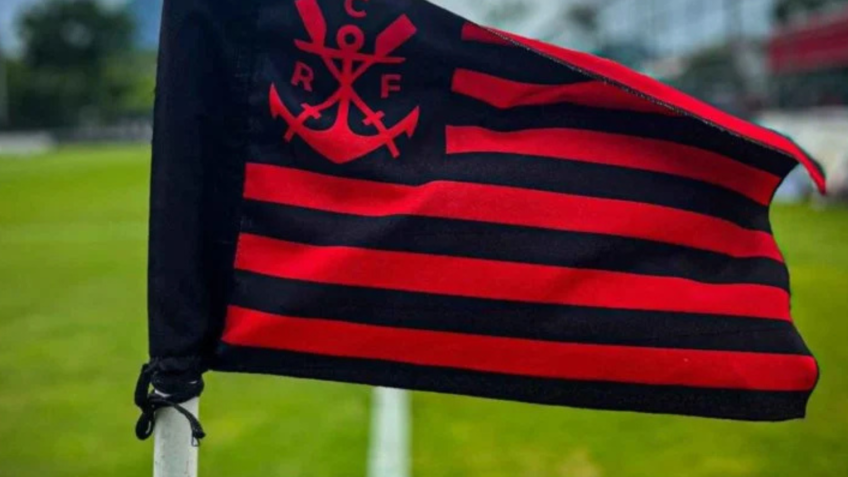 Flamengo se diz “satisfeito” com apoio ao veto à grama sintética