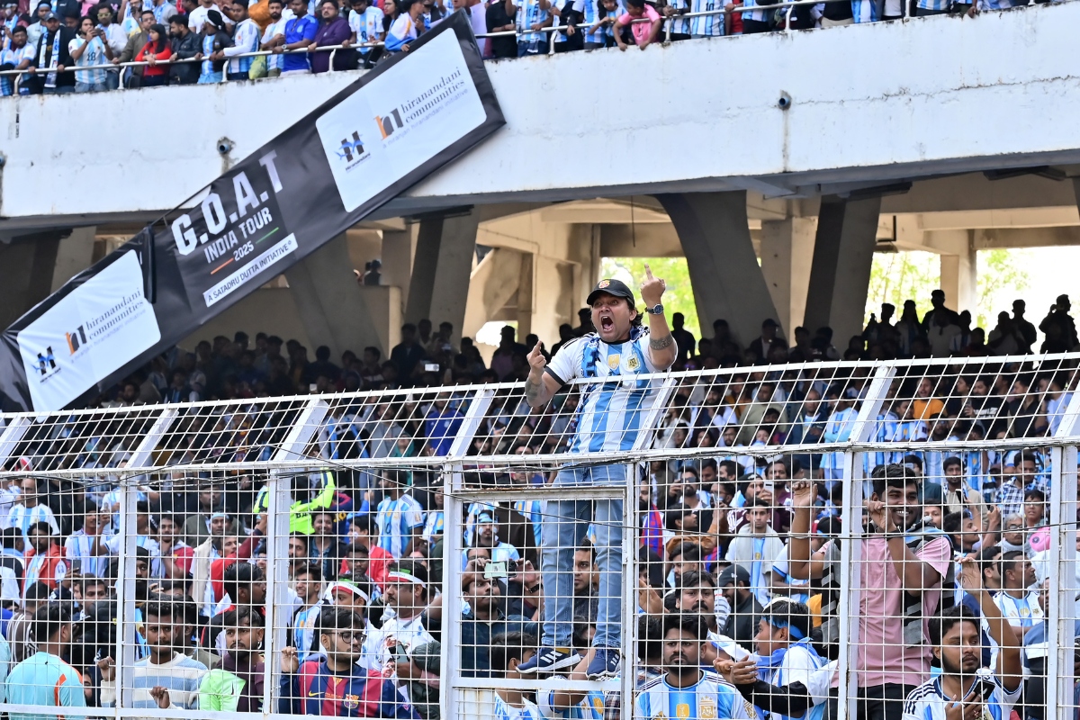 Estreia da turnê de Messi na Índia termina com caos em estádio
