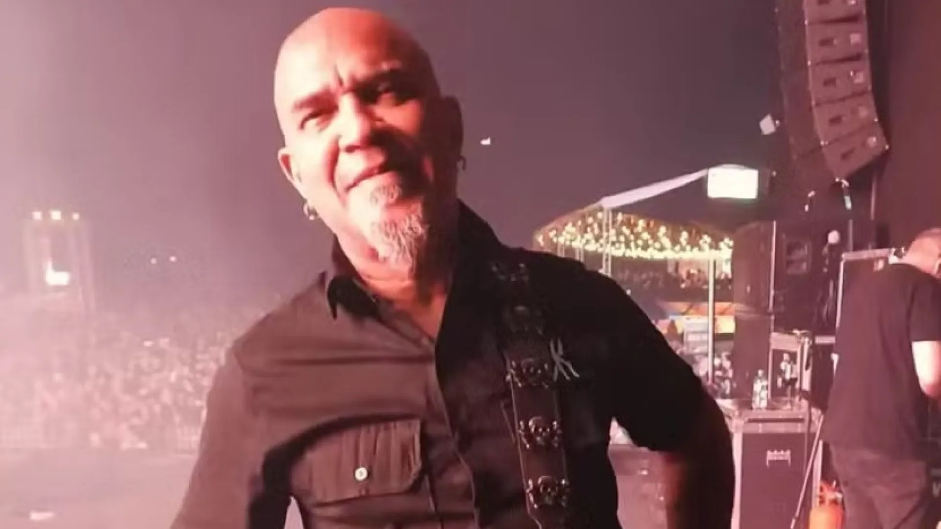 Clemente, do Inocentes, é submetido a cirurgia cardíaca após passar mal antes de show