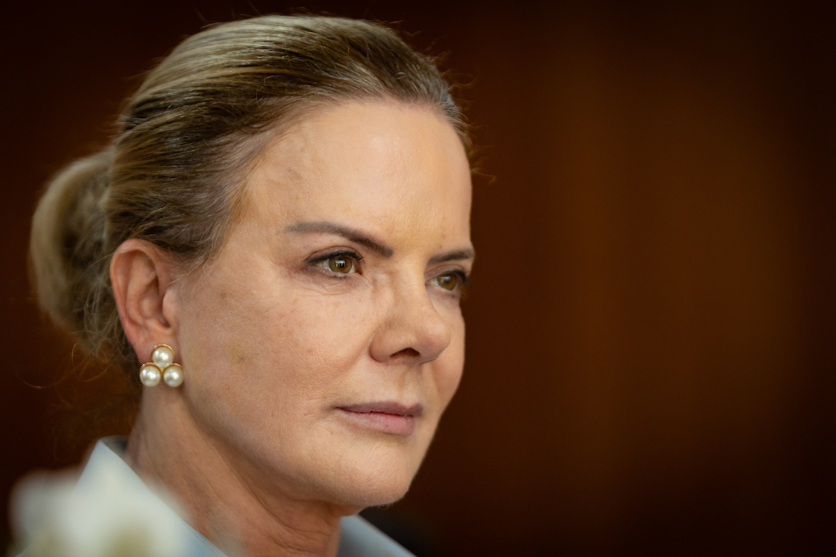 Mesmo com juros a 15%, Gleisi ameniza o tom para aliados