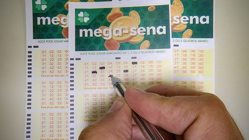 Mega-Sena acumula e vai a R$ 52 milhões