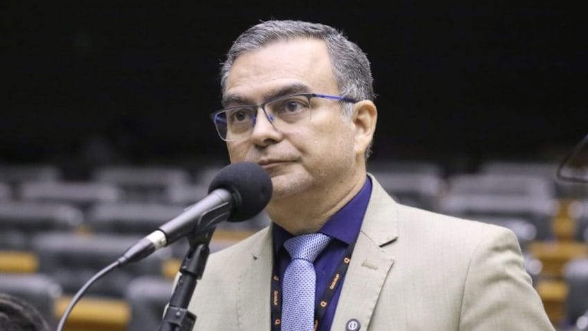 Comissão aprova PL contra erotização infantojuvenil em redes sociais