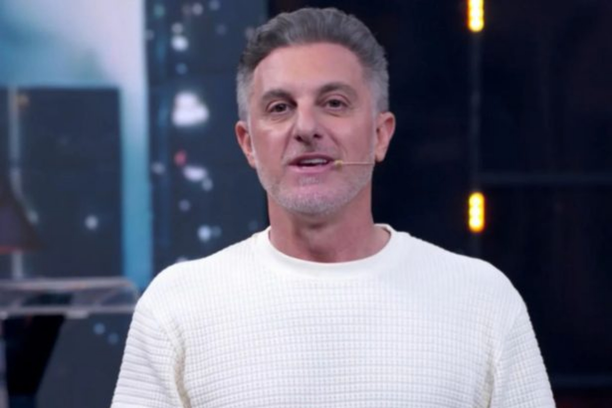 Pergunta simples confunde Luciano Huck no The Wall