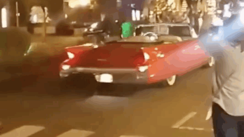 Veja vídeo de Roberto Carlos antes de acidente com Cadillac