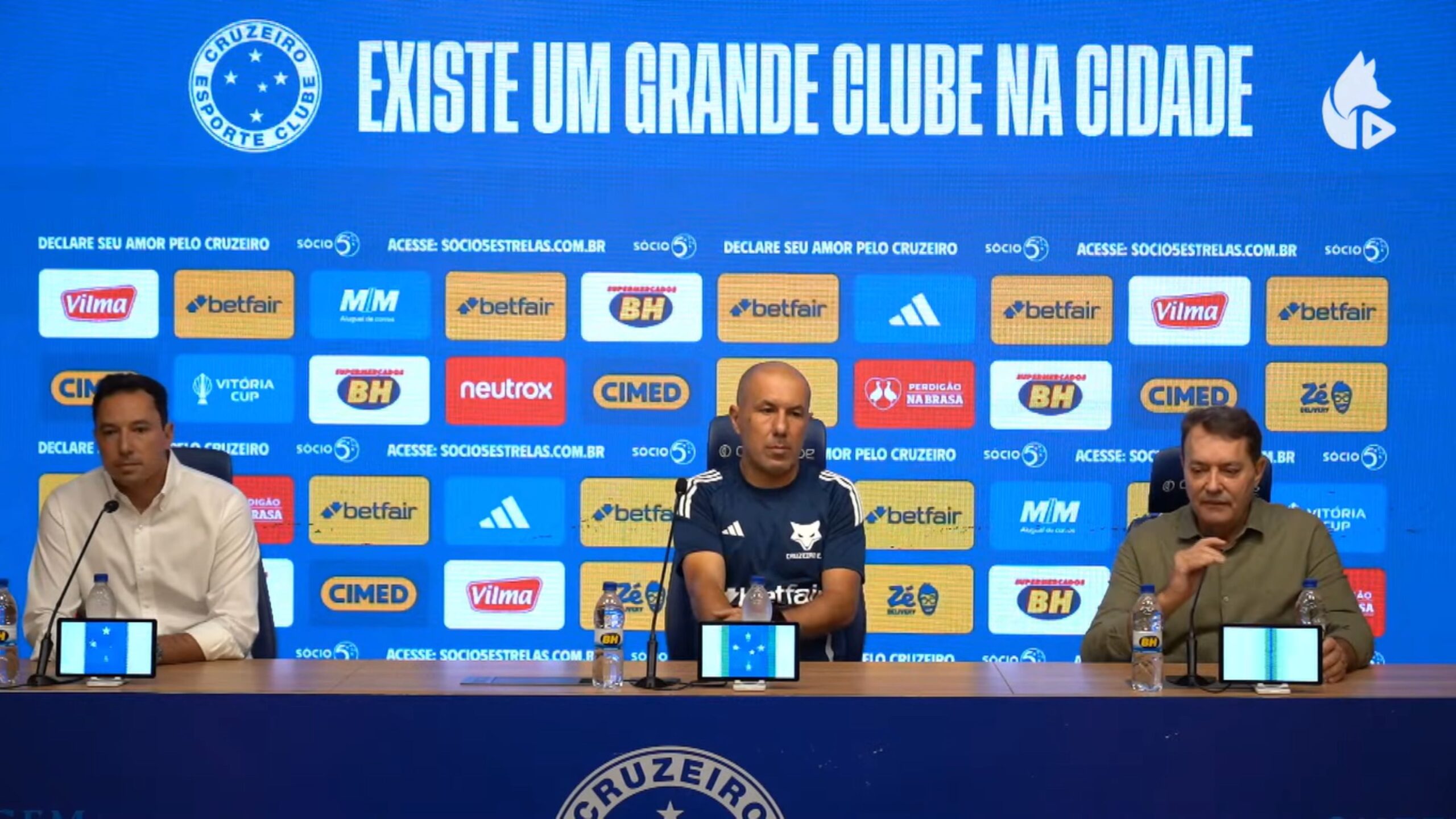 Presidente do Cruzeiro elogia trabalho de Jardim e lamenta saída