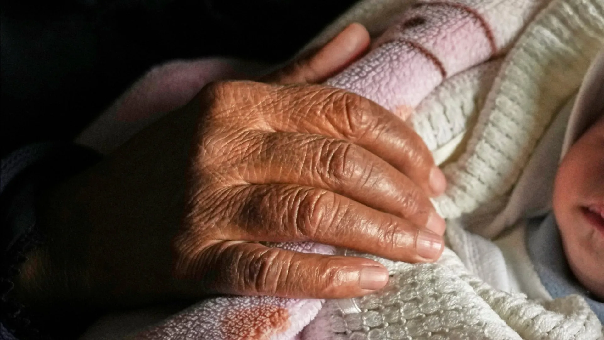 Polícia investiga desaparecimento de mulher e bebê no Rio