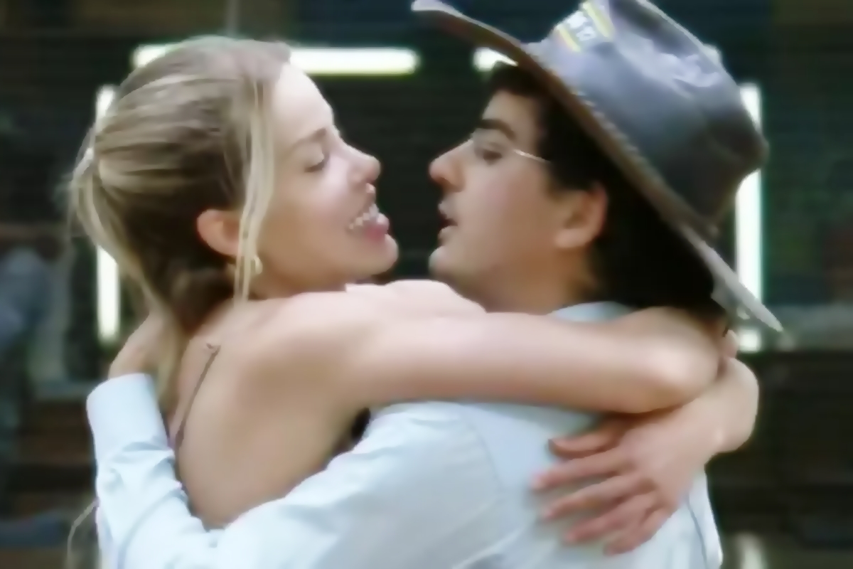 A Fazenda 17: reação de Saory a volta de Dudu Camarago viraliza na web