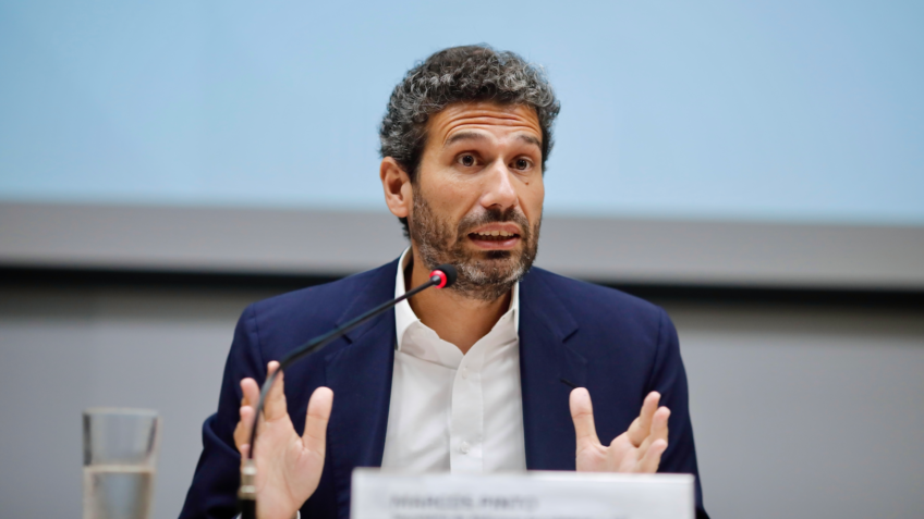 Sistema de regulação financeira dá sinais de cansaço, diz secretário