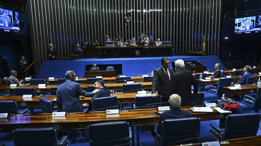 Senado descongela benefícios a servidores que atuaram na pandemia