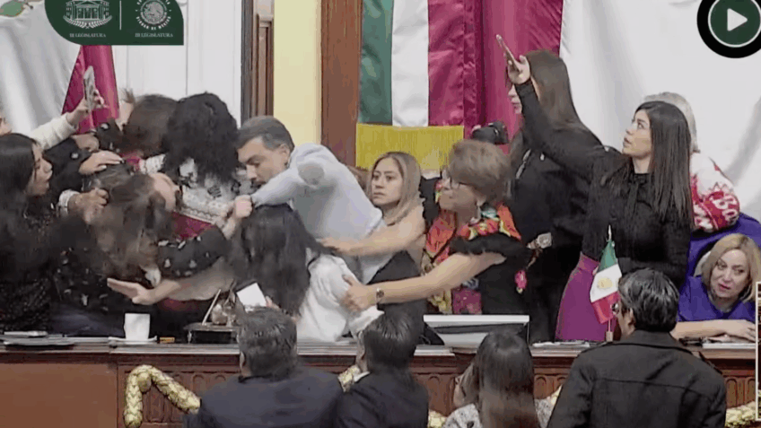 Deputadas trocam tapas e "puxões" no Congresso da Cidade do México