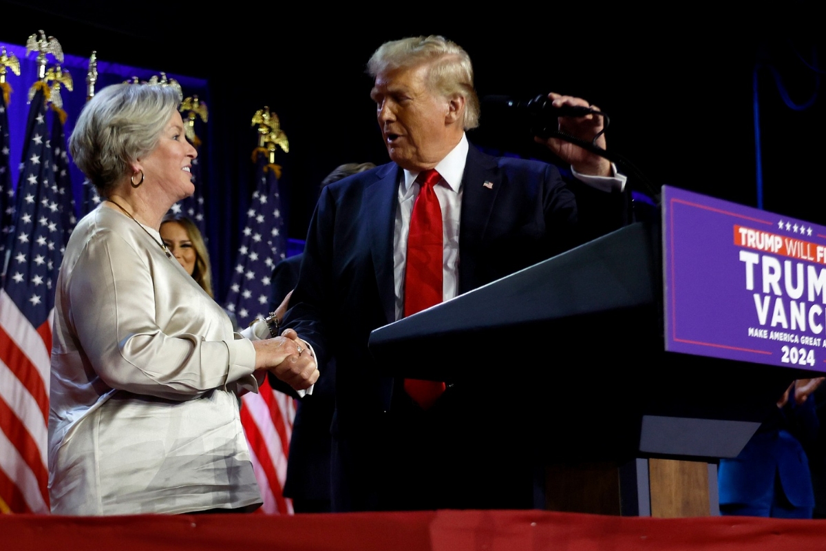 Trump defende chefe de gabinete que o comparou com alcoólatra