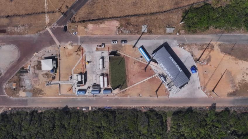 Problema técnico adia 1º voo comercial de foguete no Brasil