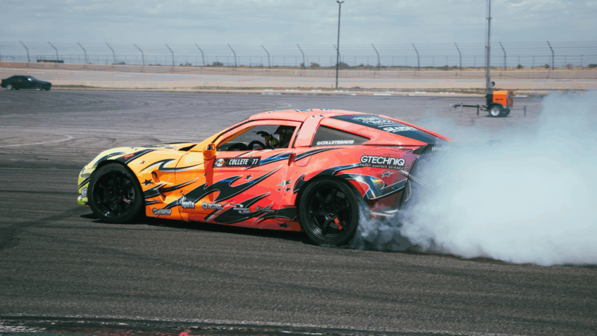 UE propõe afrouxar veto a carros a combustão a partir de 2035