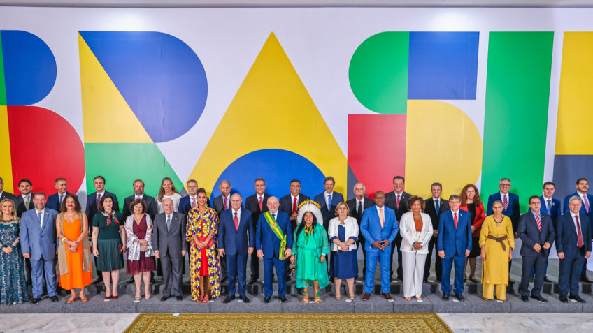 Lula fecha 2025 e alinha prioridades em reunião ministerial