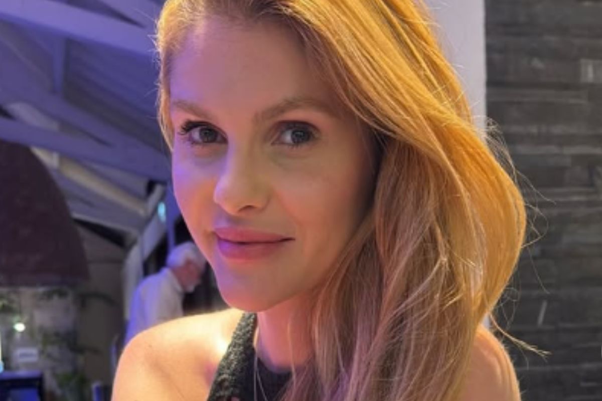 Bárbara Evans chora ao revelar problema de saúde do filho