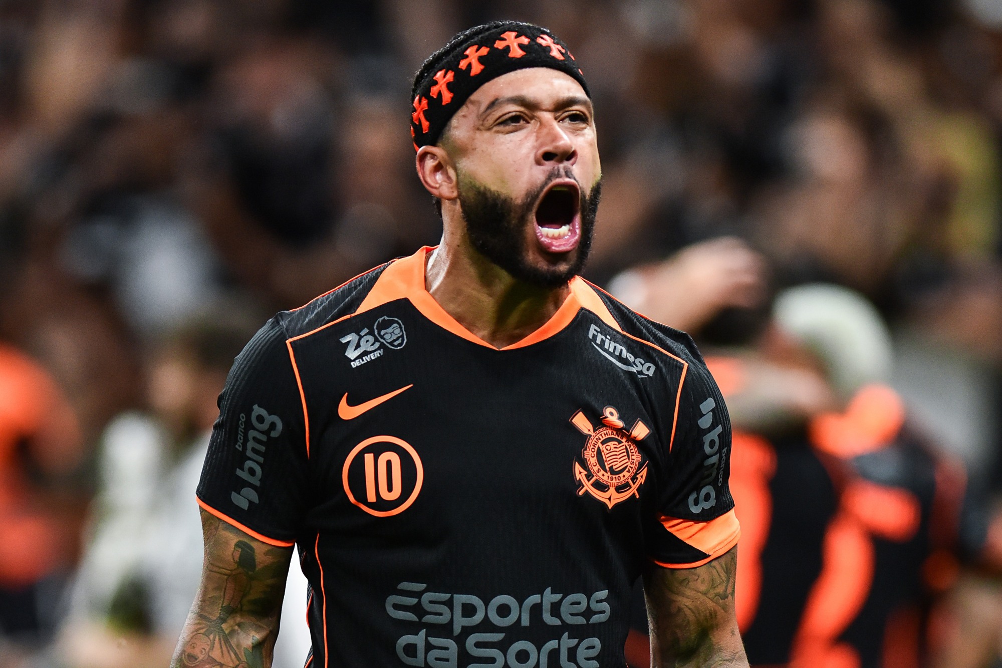 Depay, ex-jogador do Lyon, manda forças ao atacante Endrick; leia