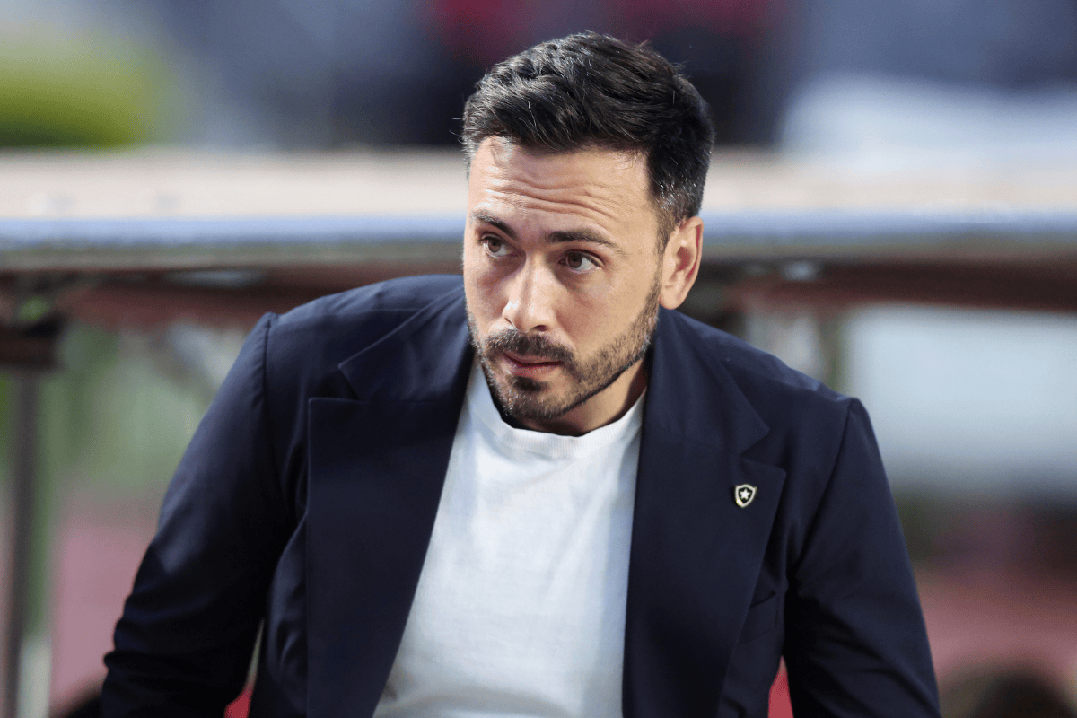 Botafogo anuncia saída de Davide Ancelotti e de comissão técnica