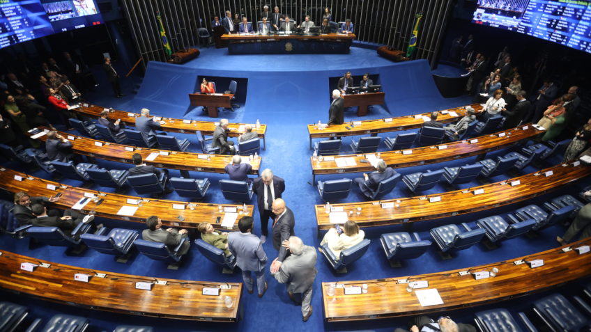 Senado aprova corte de benefícios fiscais e eleva taxação de bets